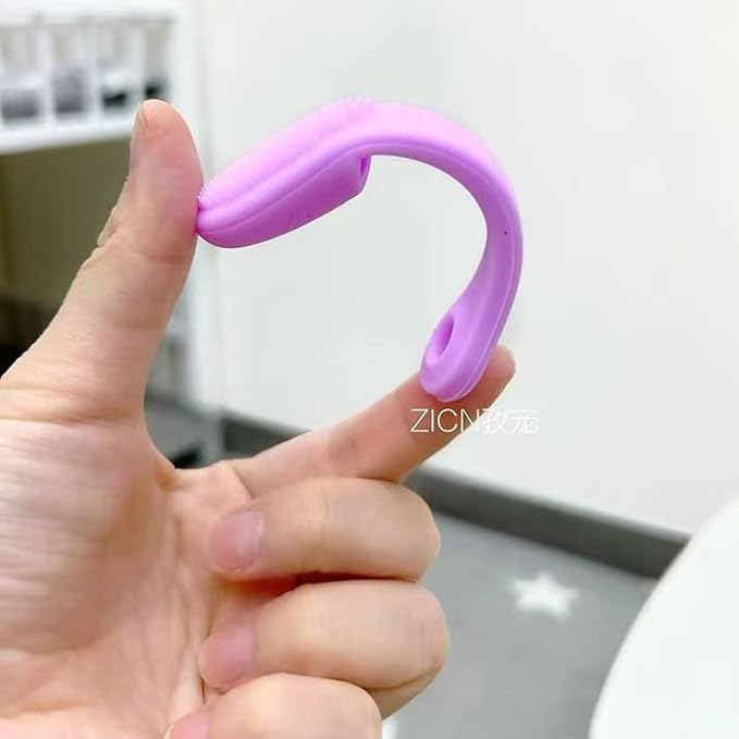 Dog Toothbrush Finger Toothbrush Set (4 Pack, with Dog Eye tears Black Chin Cleaning Tool) , Silicone Toothbrush,Soft bristles, Easy to Clean Teeth, Suitable for Dogs, Cats and Pets to use